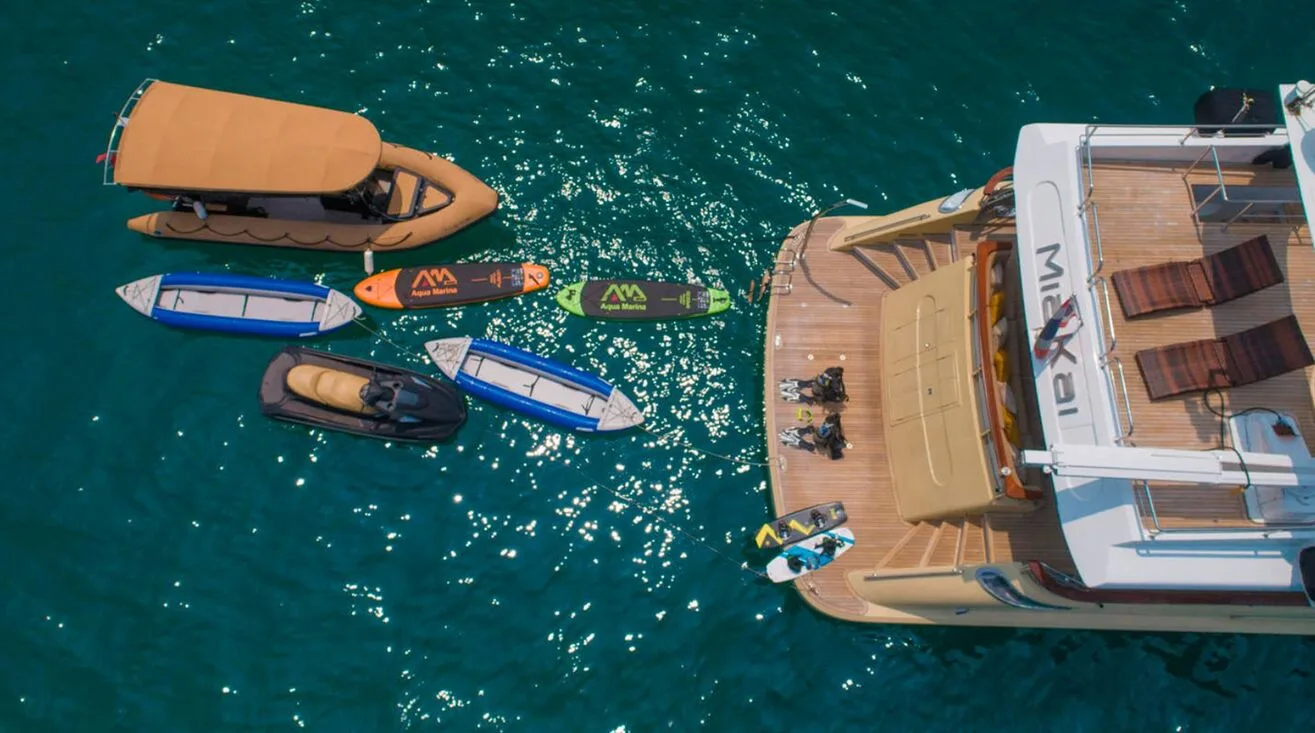 MIA KAI — Bateau à moteur 29,50 m (16)