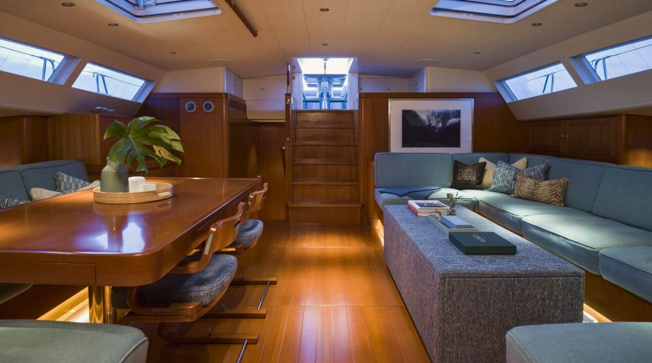 ONYX Swan 100