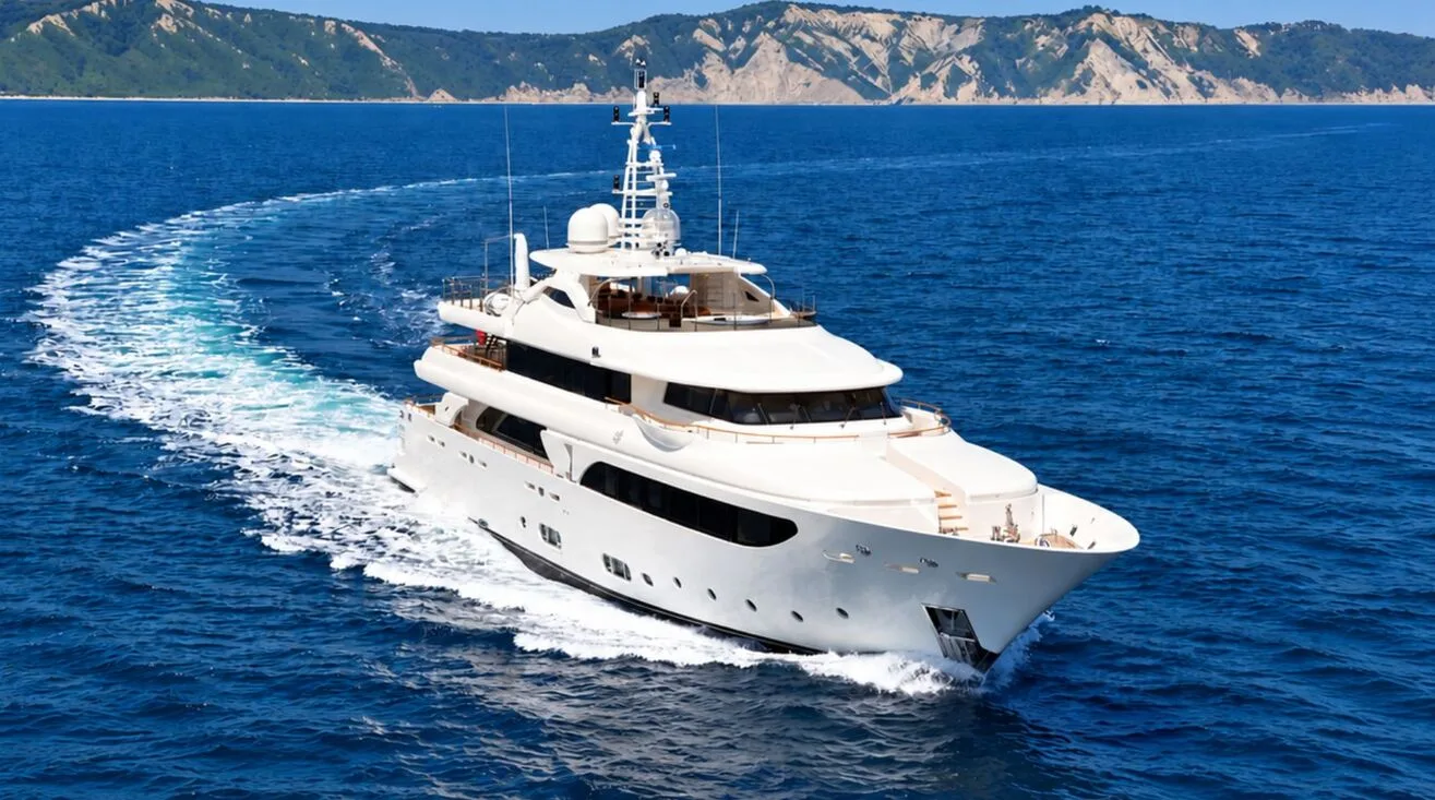 PALATIAL — Bateau à moteur 43,00 m (2)