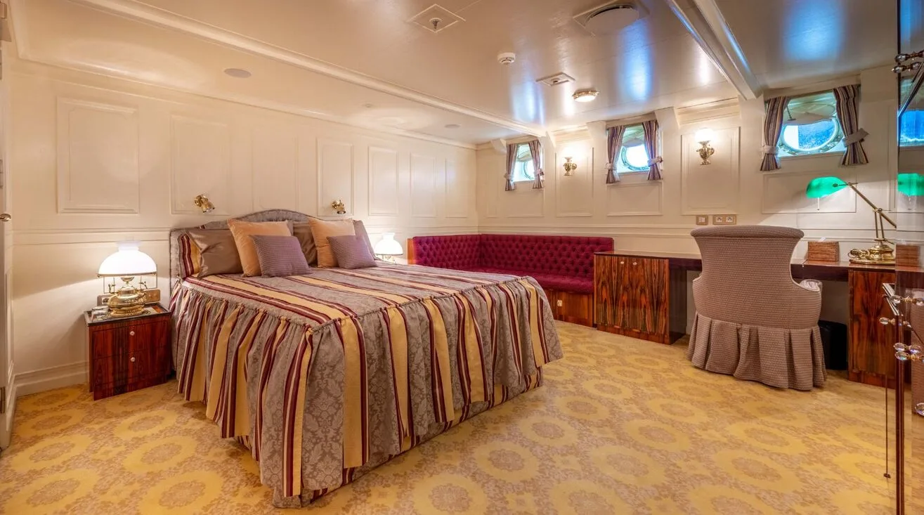 SS DELPHINE — Bateau à moteur 78,50 m (14)