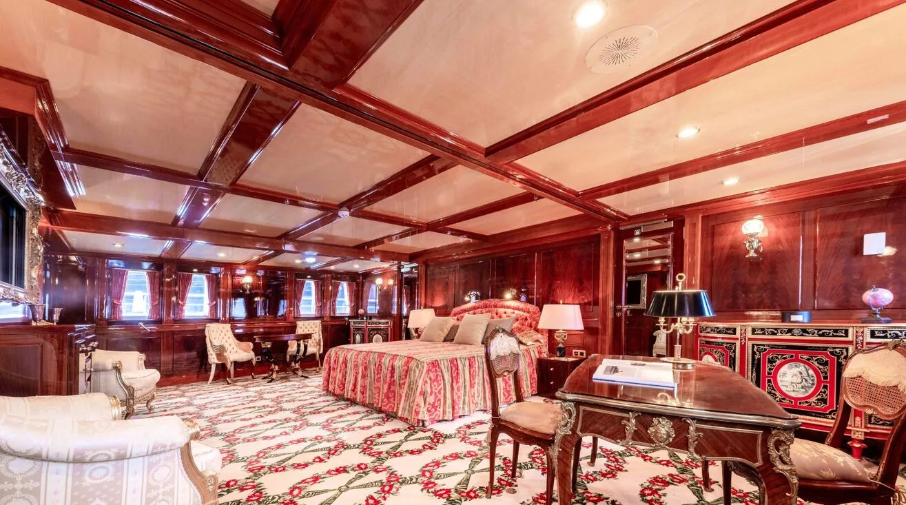 SS DELPHINE — Bateau à moteur 78,50 m (15)