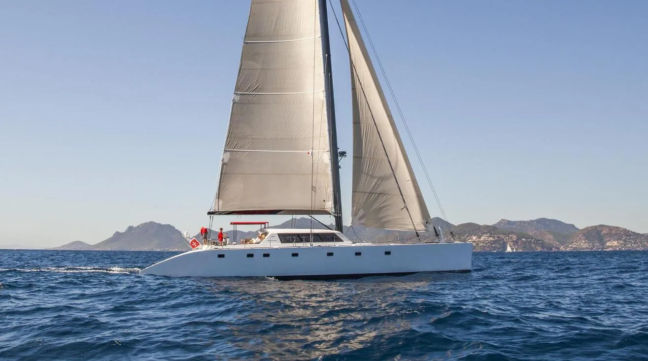 TAJ — Bateau à voile 24,00 m