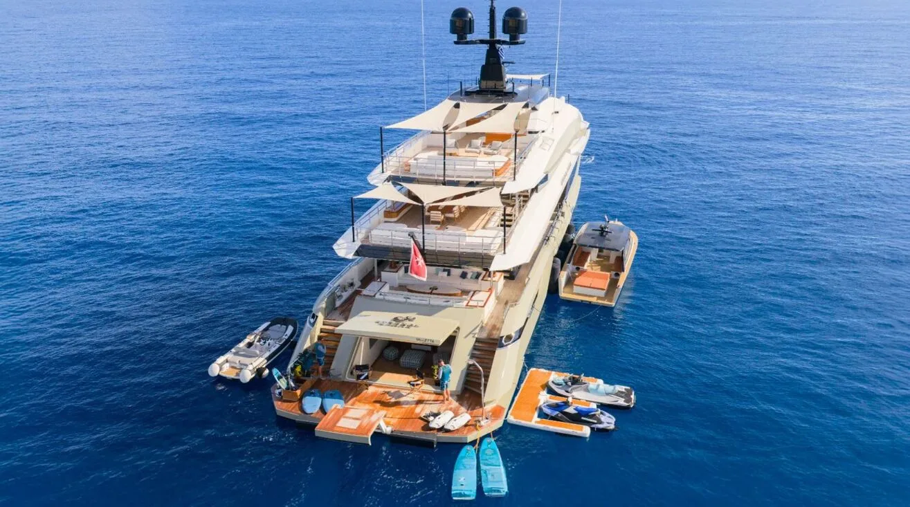 ETERNAL SPARK — Bateau à moteur 49,95 m (3)